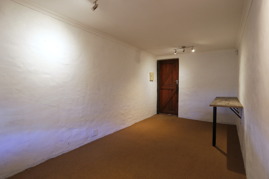 To Let 4 Bedroom Property for Rent in Tokai Western Cape
